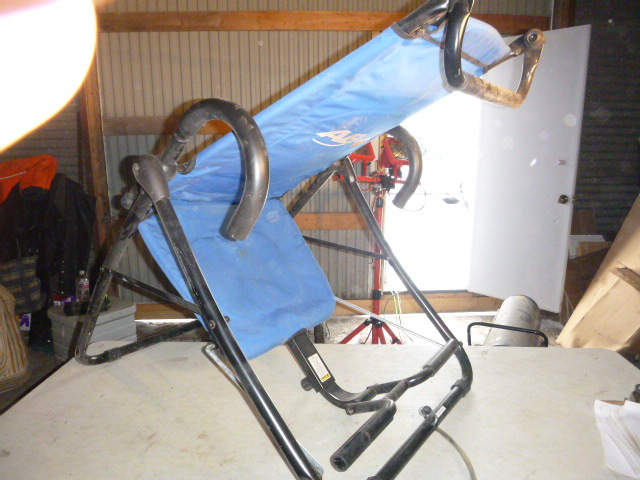 lot 86 image: Crib