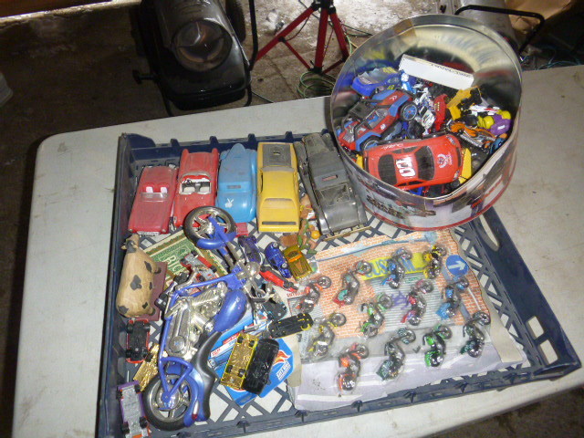 lot 101 image: Miscellaneous Toys