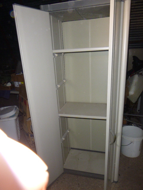lot 110 image: Plastic Storage Cabinet