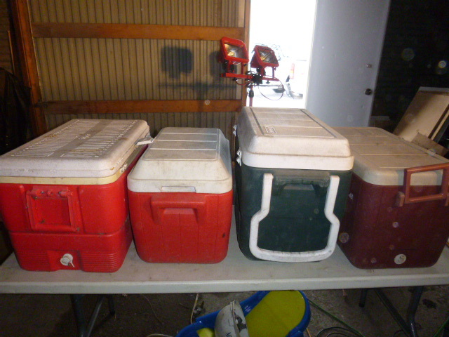 lot 116 image: 4 Coolers