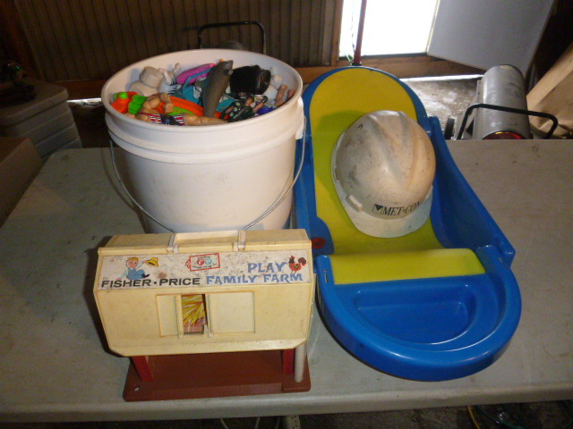 lot 118 image: Miscellaneous Toys