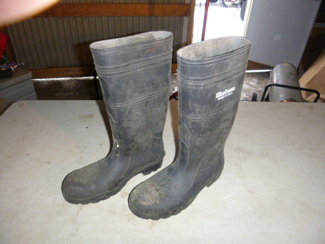lot 131 image: LaCrosse Rubber Boots