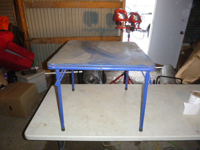 lot 137 image: Childs Folding Table