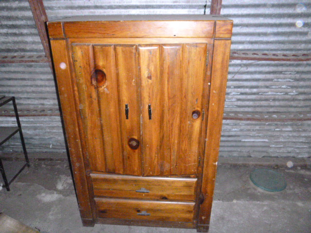 lot 176 image: Storage Cabinet