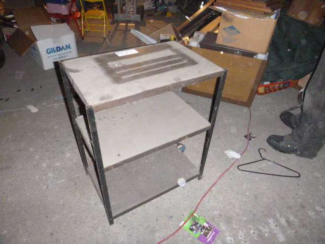 lot 181 image: Metal 3 Tier Shelf