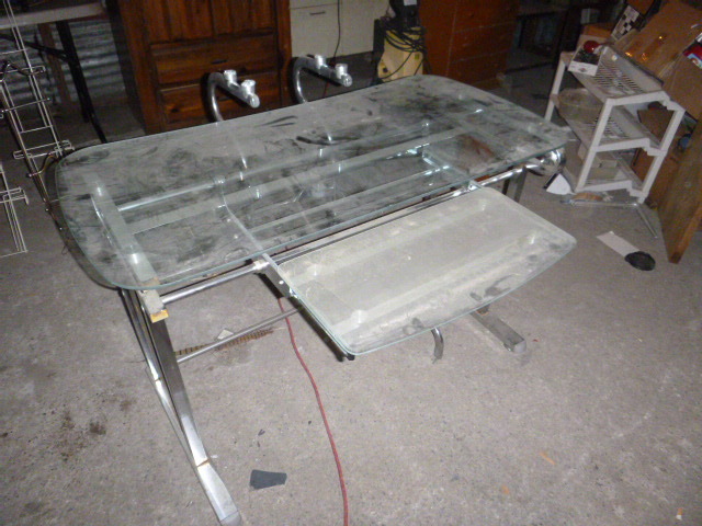 lot 185 image: Glass Computer Desk