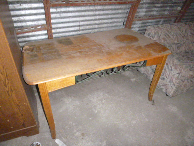 lot 188 image: Dining Table