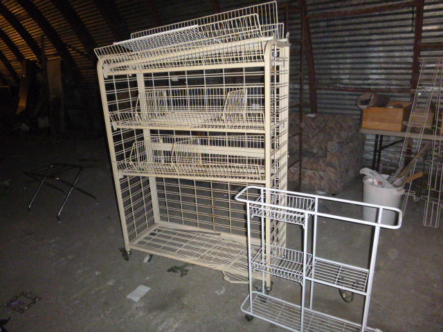 lot 194 image: Metal Shelf on Casters