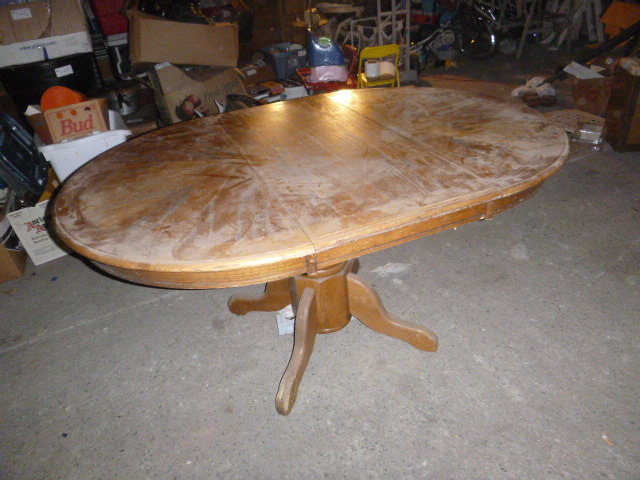 lot 196 image: Table with Leaf