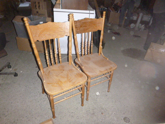 lot 212 image: 2 Chairs