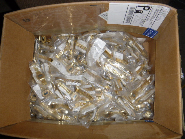 lot 215 image: Box of Watches
