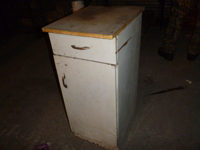 lot 218 image: Garage Cabinet