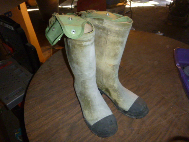 lot 251 image: Rubber Boots