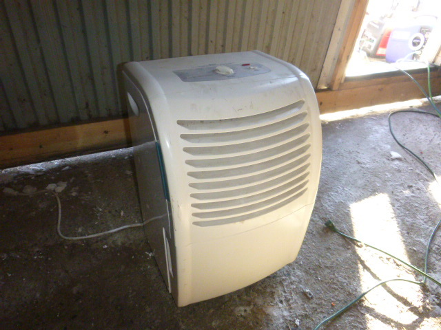 lot 256 image: Haier Dehumidifier