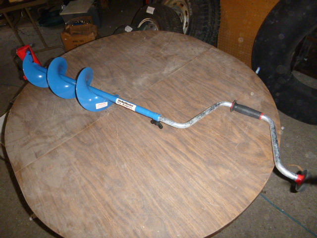 lot 268 image: Strike Master Ice Auger