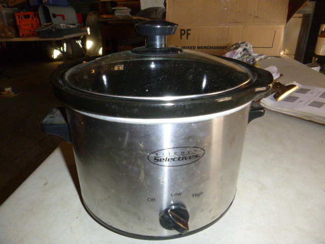 lot 269 image: Kitchen Selectives Crock Pot