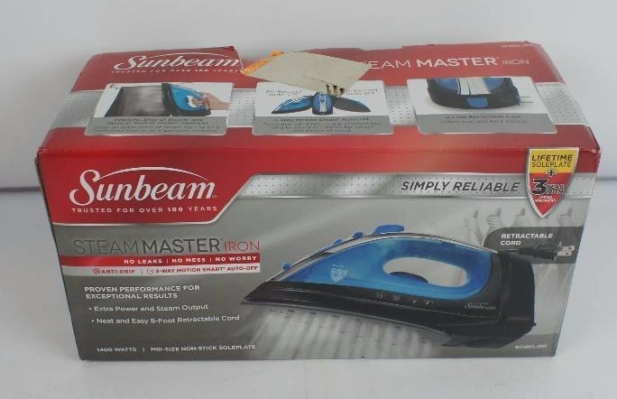 Sunbeam Steam Master 1400 Watt Mid-size Anti-Drip Non-Stick Soleplate Iron
