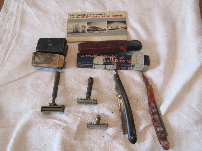 vintage straight edge razors and boxes