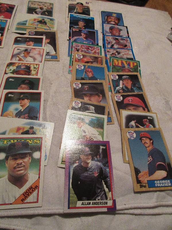 45 collectible baseball cards