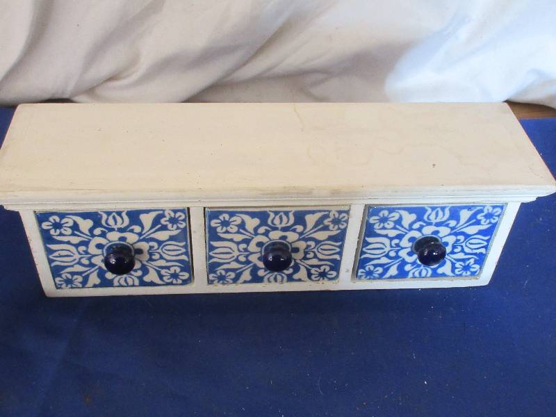 3 drawer very heavy table box