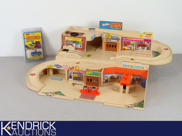 Vintage Hot Wheels Service Center with Matchbox Car