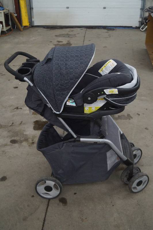 Eddy Bauer Baby Stroller