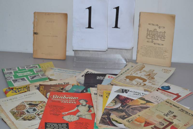 lot 11 image: Misc Books