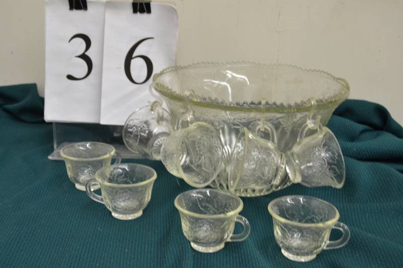 lot 36 image: Punch Bowl and Tea Cup Set