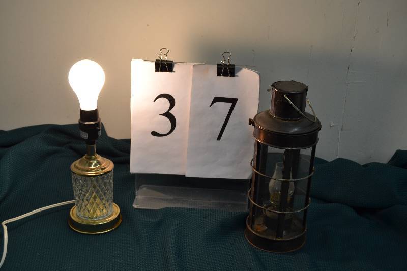 lot 37 image: Lamp and Lantern