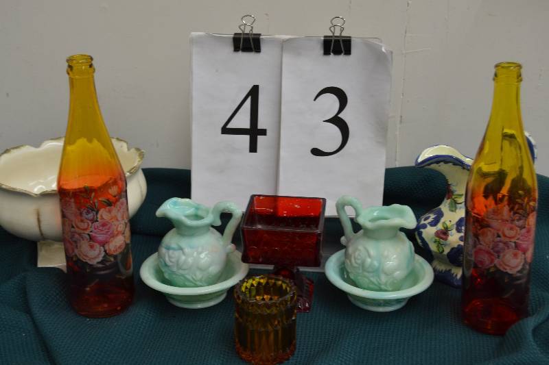 lot 43 image: Misc collectibles