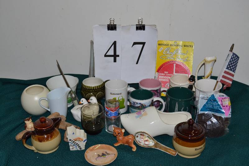 lot 47 image: Misc Dishes