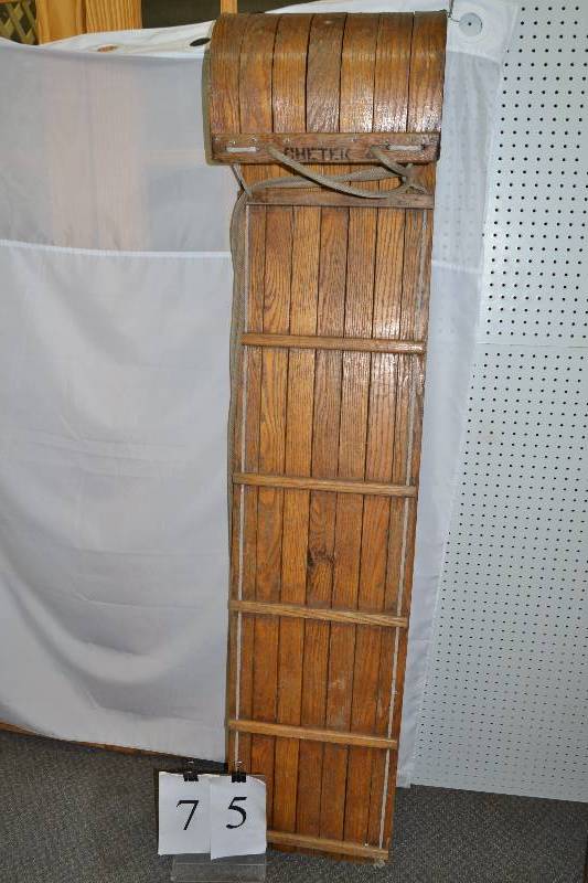 lot 75 image: Toboggan