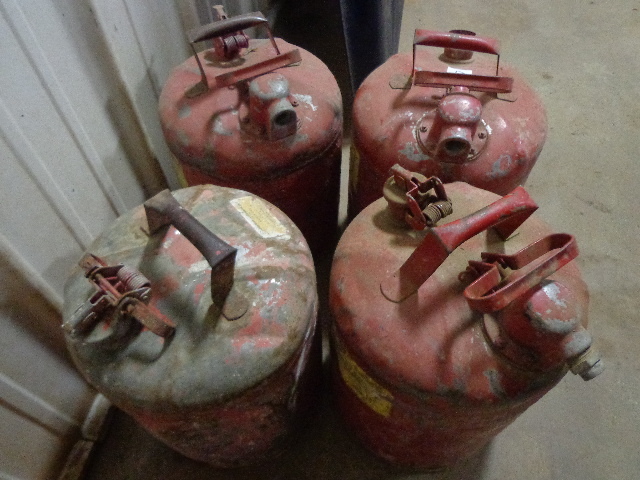 Meatal Gas Cans