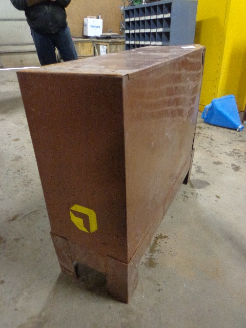 Lawson Organizer On A Stand