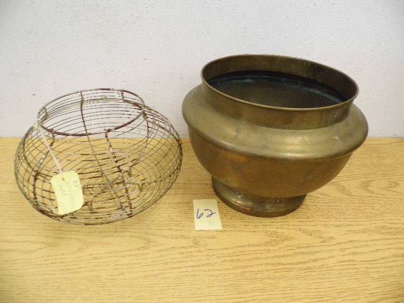 Brass Pot & Wire Basket