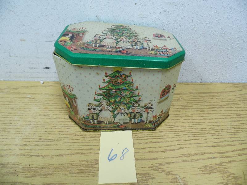 Tin of Buttons