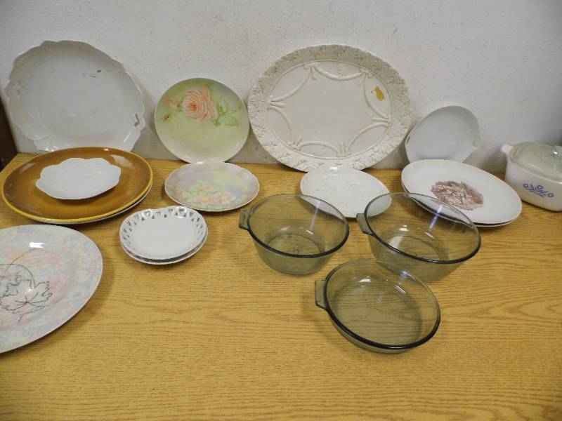 Vintage Pyrex & Dishes