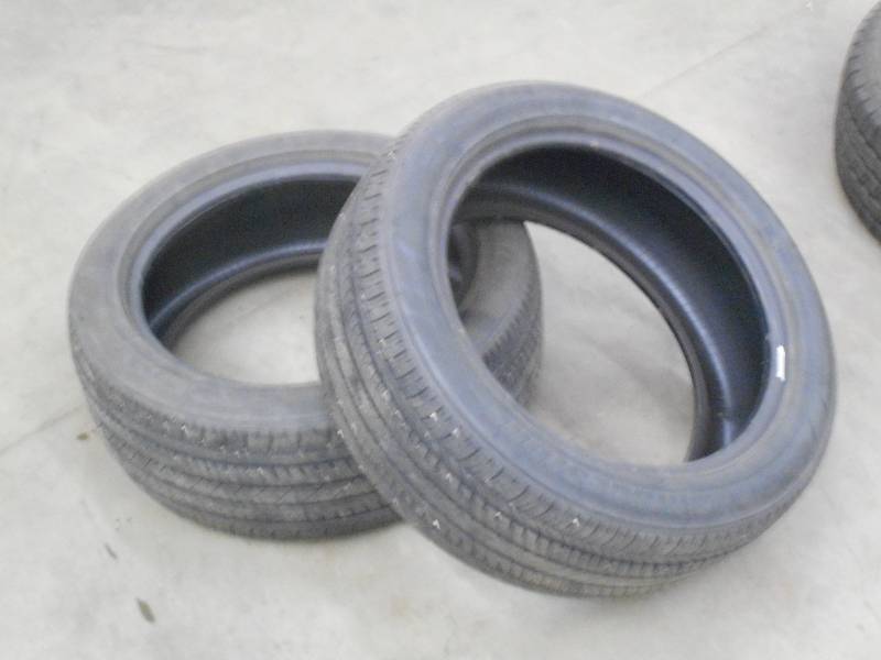 lot 8 image: (2) Bridgestone EP422 P2555017 Ti...