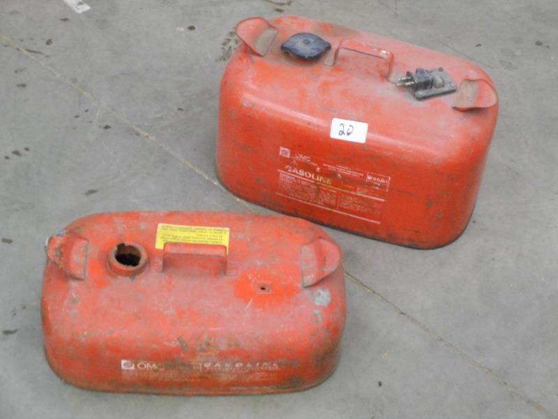 lot 20 image: (1) 2.5-Gallon & (1) 5-Gallon Steel...
