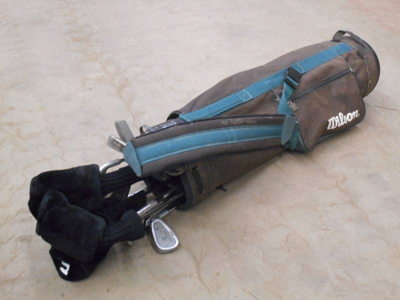 lot 43 image: Wilson Golf Bag With Set Of Wilson ...
