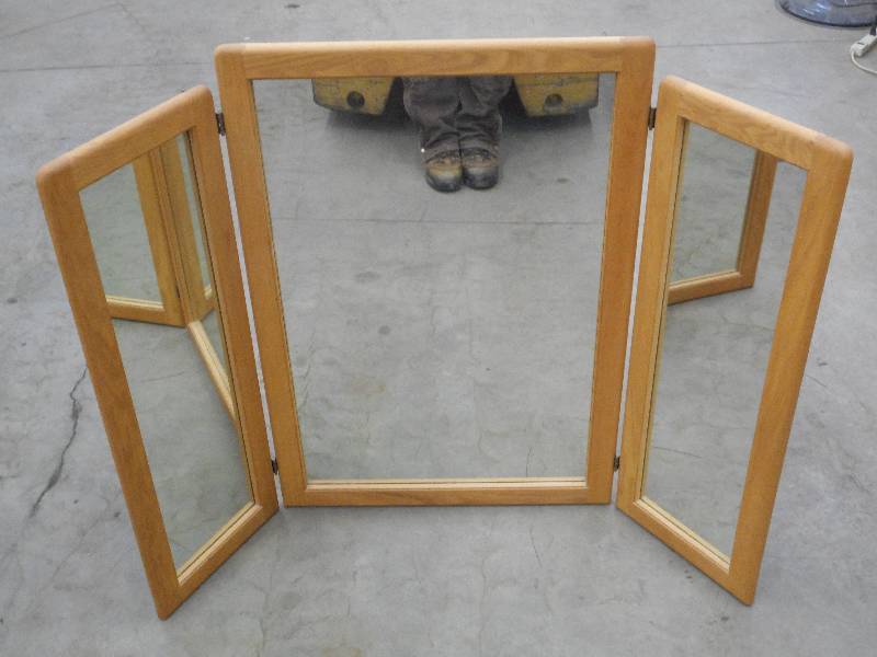 lot 47 image: Tri-Fold Wood Framed Dresser Mirror...