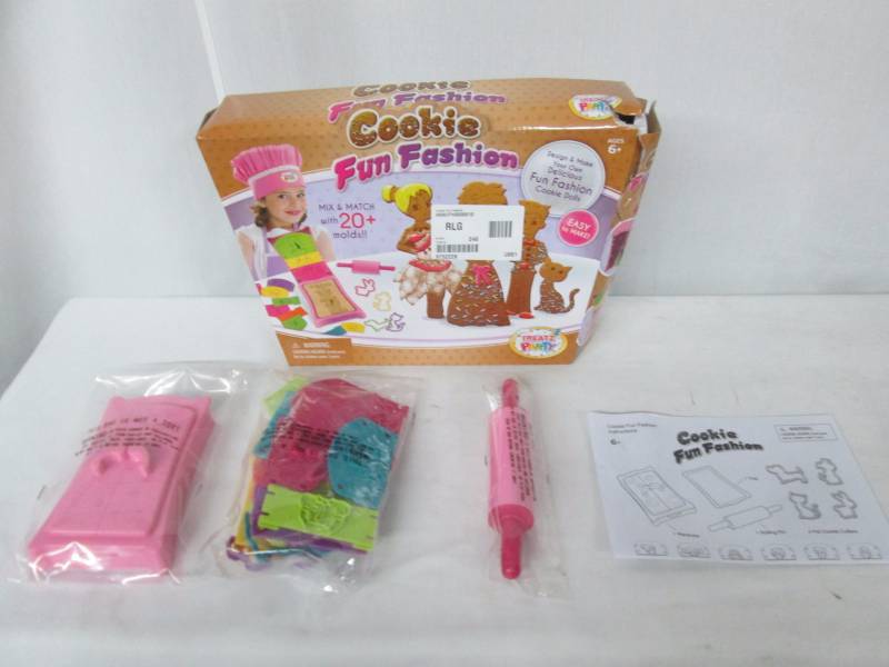 Cookie Fun Fashion Baking Set