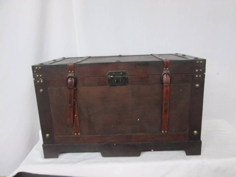 Alcove Set of 2 Trunks