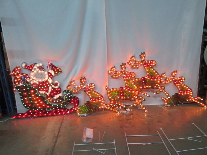 Alcove Lighted Holographic Santa & Sleigh