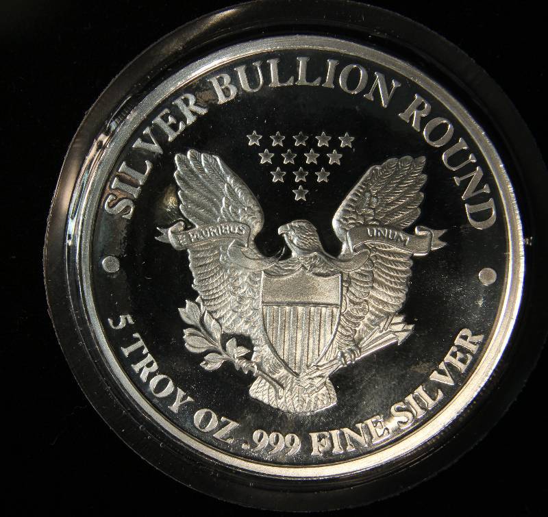 2016 SILVER EAGLE DESIGN 5 TROY OZ .999 SILVER ROUND SEALED IN ORIGINAL CASE