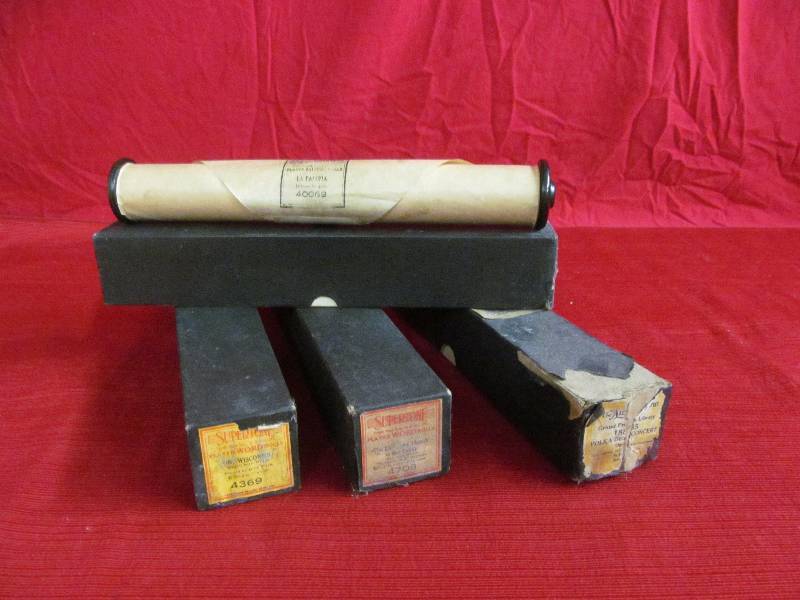 lot 6 image: Super tone player music rolls