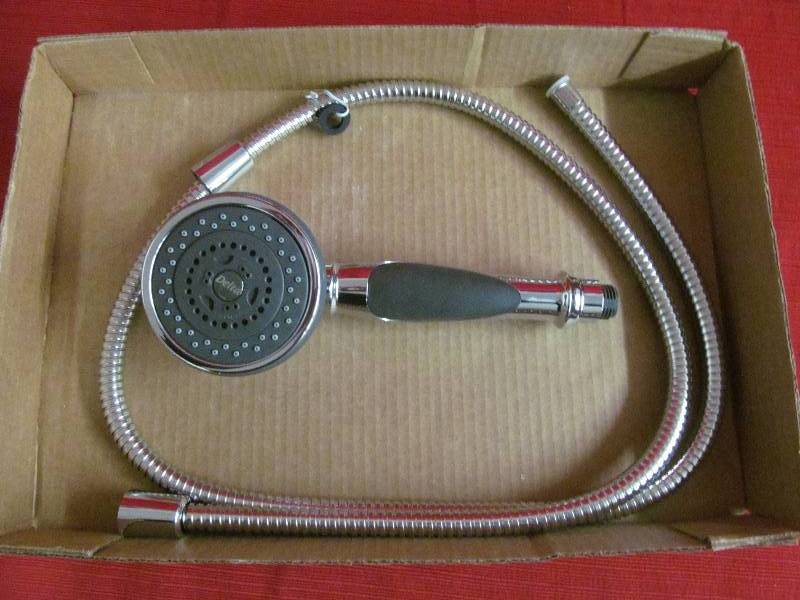 lot 35 image: shower head