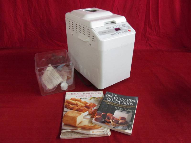 lot 51 image: Hitachi bread machine