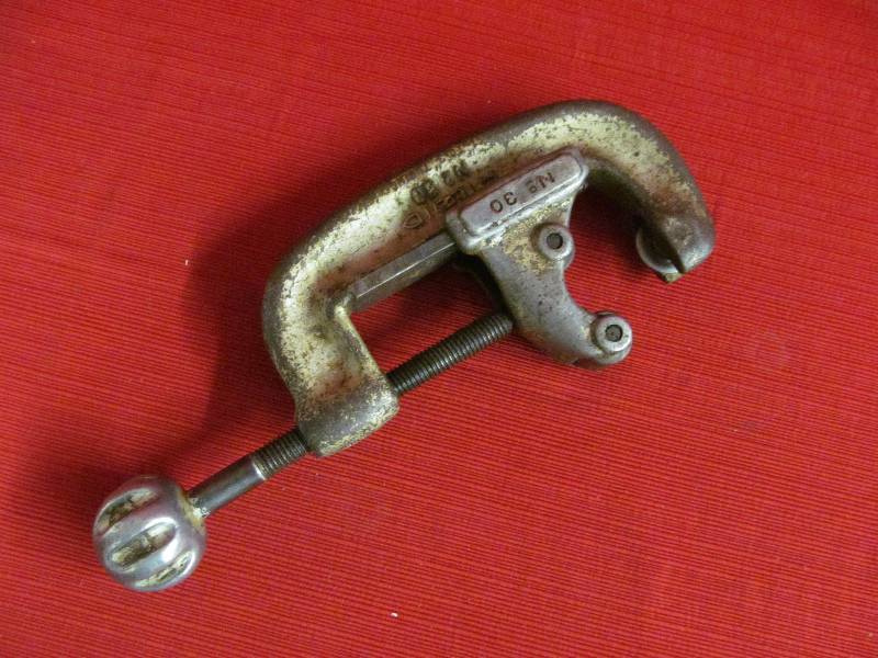 lot 58 image: Pipe cutter