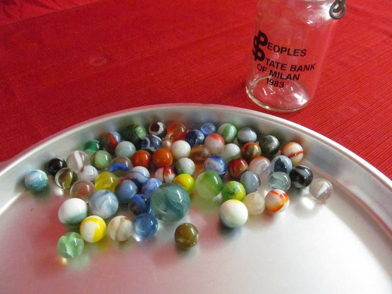lot 74 image: vintage marbles